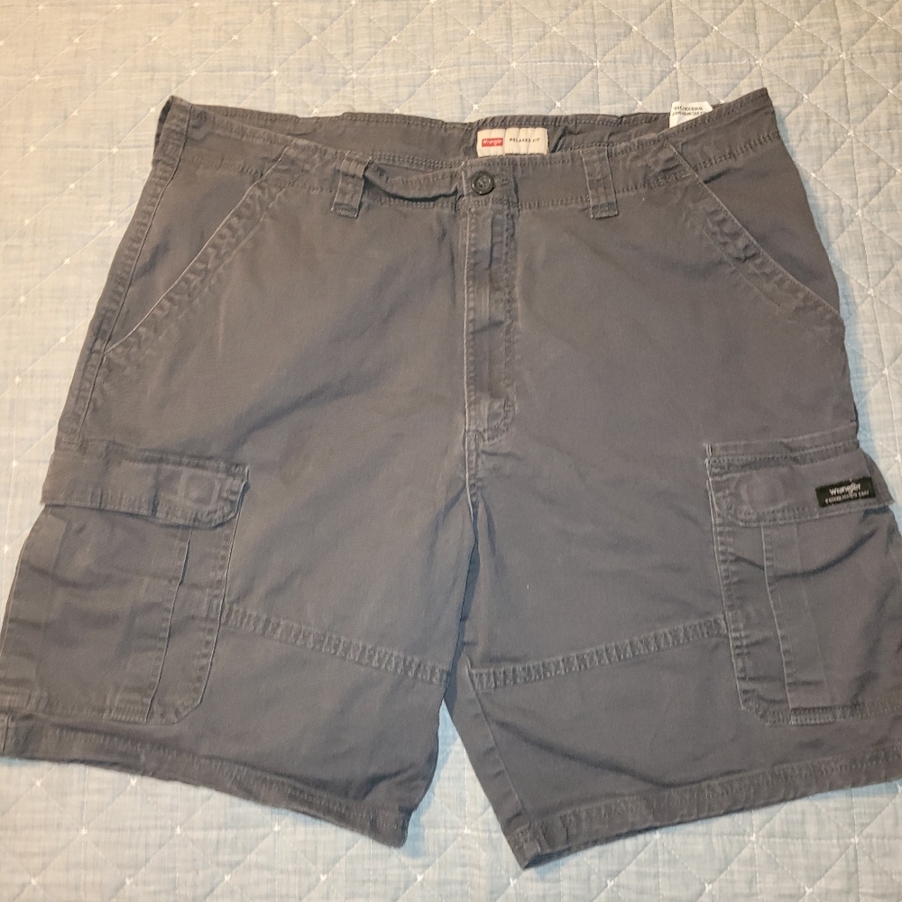 Wrangler shorts size 38